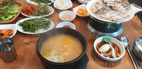 Subok Dwaeji Gukbap Photos
