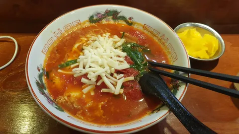 Simya Ramen Truck Photos